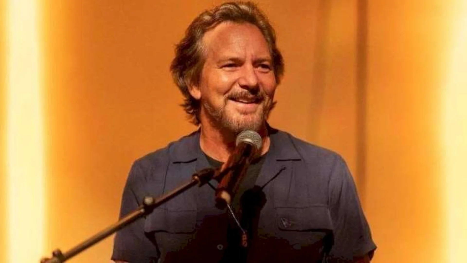 Música do Pearl Jam só pode ser ouvida se o celular apontar para a Lua