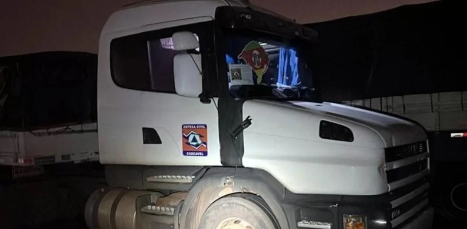 PRF localiza drogas em carreta com donativos para o RS